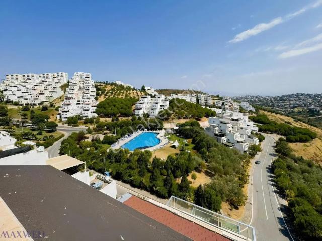 İrem Yapar'dan Olimpiyatköy Kiralık 2+1 Havuz Manzaralı Daire