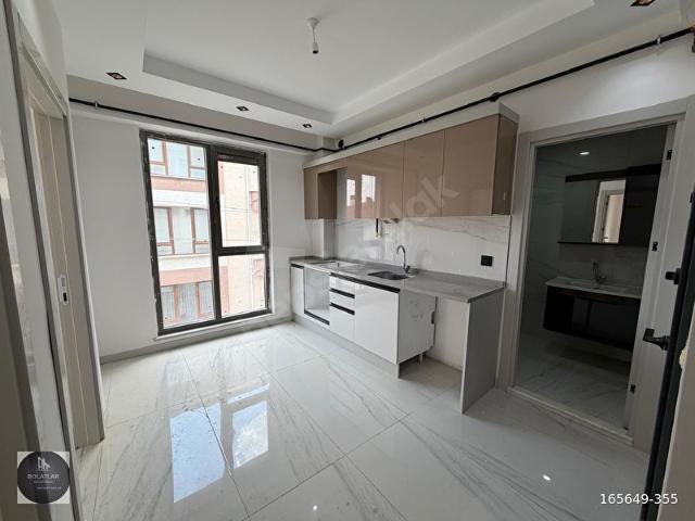 ŞİRİNTEPE MH.YAYLAPINAR CD. YAKIN KÖŞE CEPHELİ 2+0 DAİRE BZ19