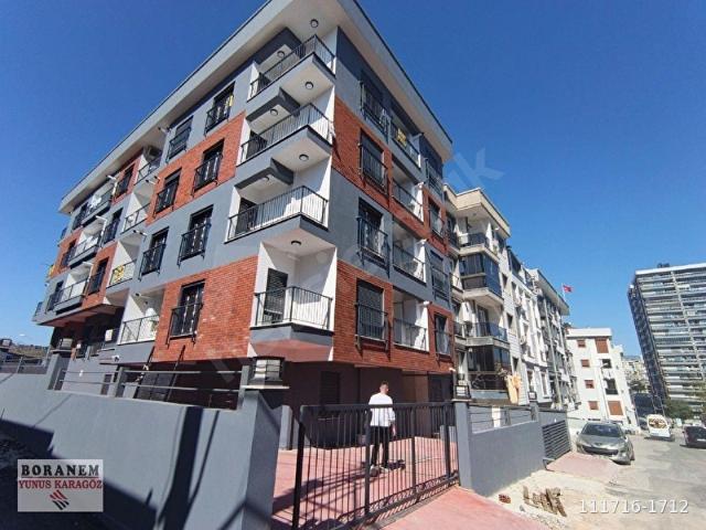 ŞİRİNYERDE SIFIR GÜVENLİKLİ SİTEDE ASANSORLU ARAKAT LÜKS 1+1