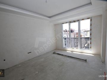 ŞİRİNEVLER'DE MERKEZİ KONUM SIFIR ARAKAT SATILIK DAİRELER