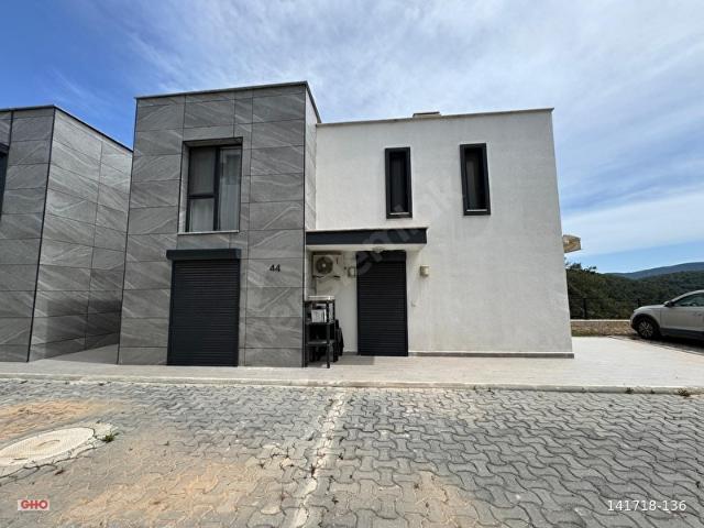 İRIS ADABÜKÜNDE FULL EŞYALI 2+1 85 M ÖZEL PLAJLI SİTE
