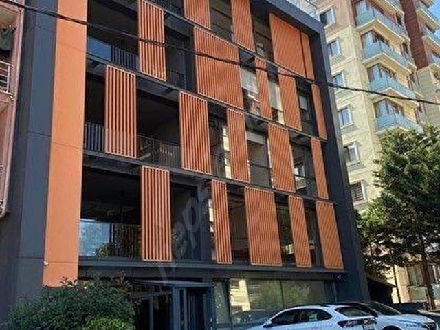 İstanbul Ataşehir'de 1400 m Kiralık Nitelikli İşyeri Plaza