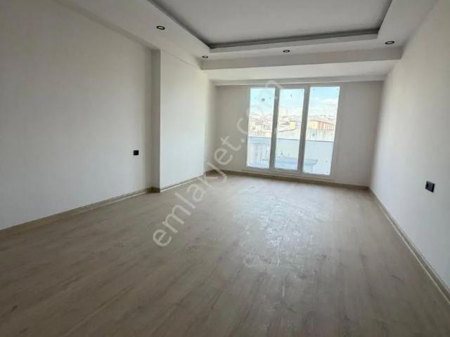 İstanbul Bağcılar 15 Temmuz Mah. Site İçi Satılık 3+1 Daire