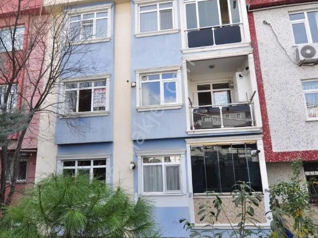 İstanbul Bahçelievler Cumhuriyet Mah De Kiralık 85m² 2+1 1.kat Daire