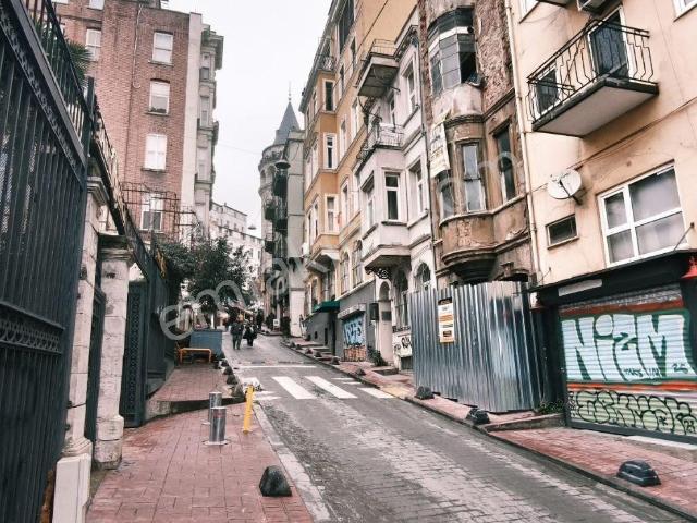 İstanbul Beyoğlu Galata Myd Boğaz Manzaralı 3+1 Kiralık Daire