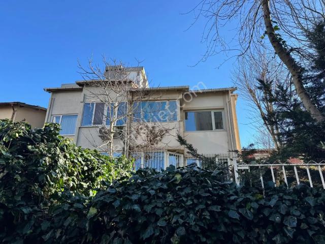 İstanbul Beşiktaş Akat Mah.5.gazeteciler Sitesi Kiralık Villa