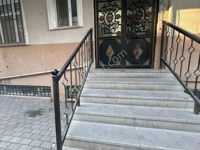 İstanbul Güngören De Satılık 3+1 Daire