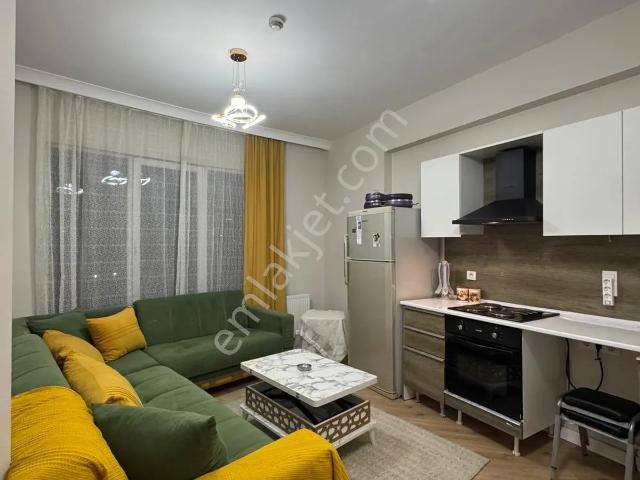 İstanbul Esenyurt Talatpaşa'da Havuzlu Site İçerisinde Eşyalı 1+1 Kiralık Daire