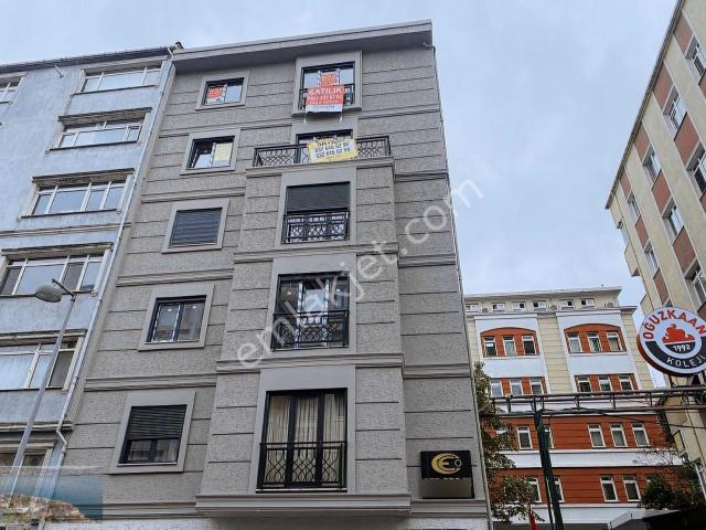 İstanbul Fatih Molla Gürani 'de 3+1 5.kat 95m2 Satılık Daire