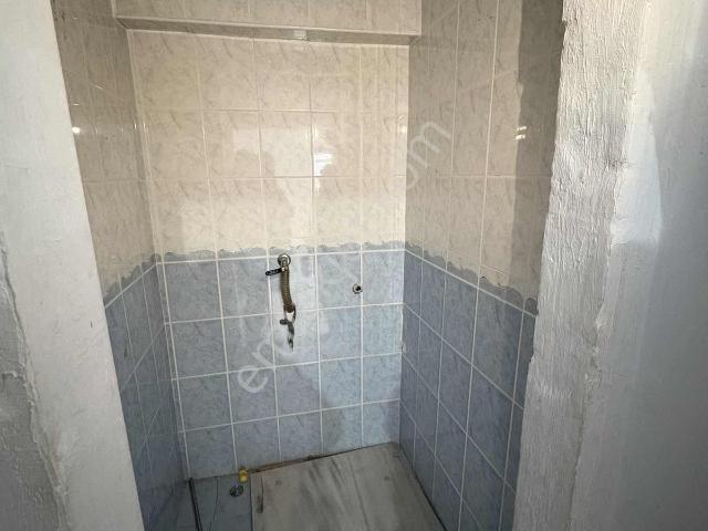 İstanbul Fatih Mevlanakapı 2+1 Satılık 1. Kat Yatırımlık Daire