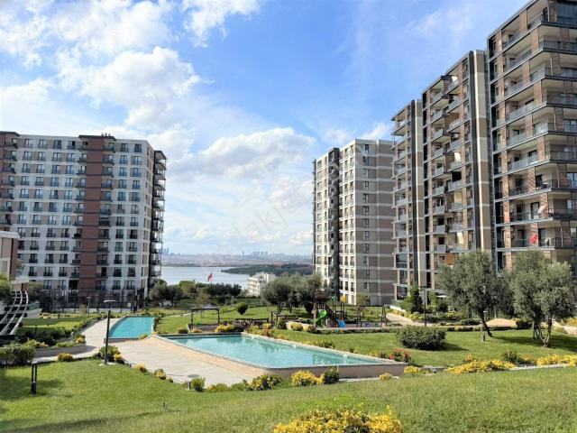 İstanbul House'dan Cennet Koruda Göl Manzaralı 2+1 Satılık Daire