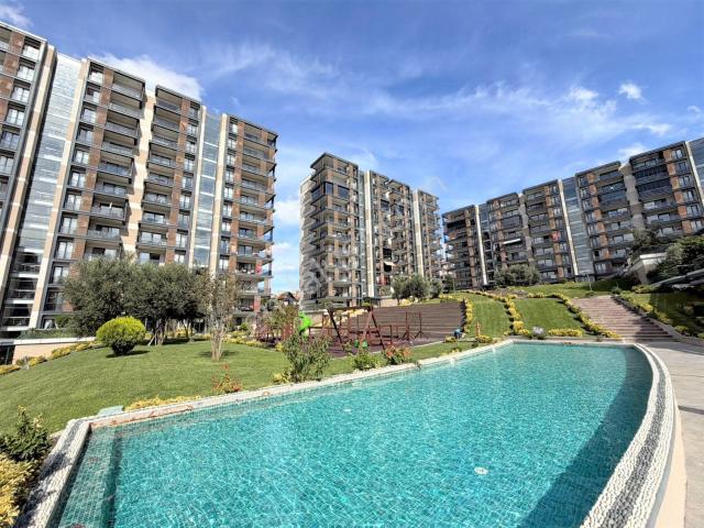 İstanbul House'dan Cennet Koruda Göl Manzaralı 3+1 Satılık Daire