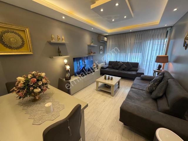 İstanbul House'dan Ataköy'de Eşyalı 2+1 Yeni Tadilatlı Daire