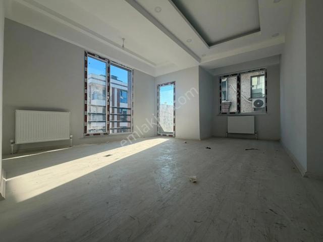 İstanbul House'dan B.evler'de Sıfır Binada 2+1 Ön Cephe Ara Kat