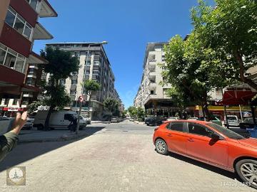 İSTANBUL HOUSE'DAN BAHÇELİEVLER'DE SIFIR BİNADA 3+1 ARA KAT