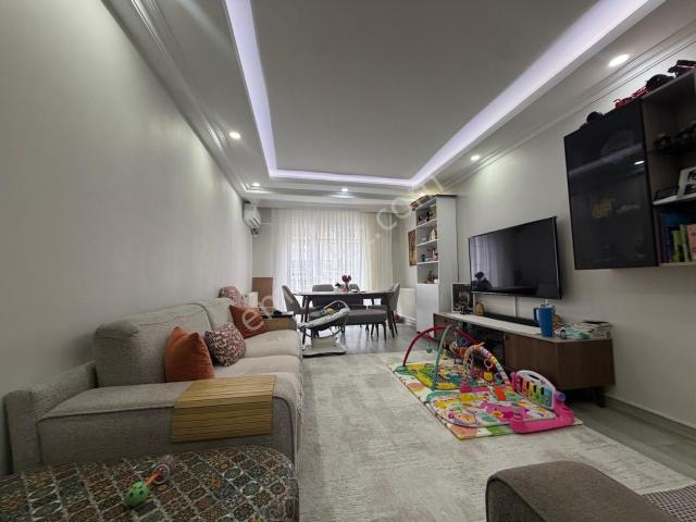 İstanbul House'dan Bahçelievler'de Genç Binada 2+1 Ara Kat