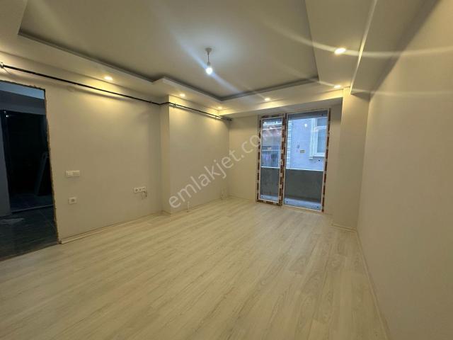 İstanbul House'dan Bahçelievler'de Sıfır Binada 2+1 Ara Kat