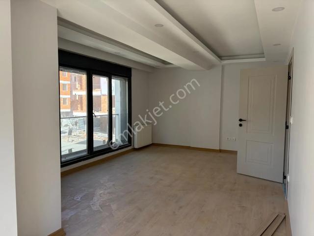 İstanbul House'dan Bahçelievler'de Sıfır Binada 3+1 Ara Kat