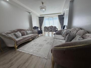 İstanbul House'dan Küçükçekmece'de Genç Binada 3+1 Ara Kat