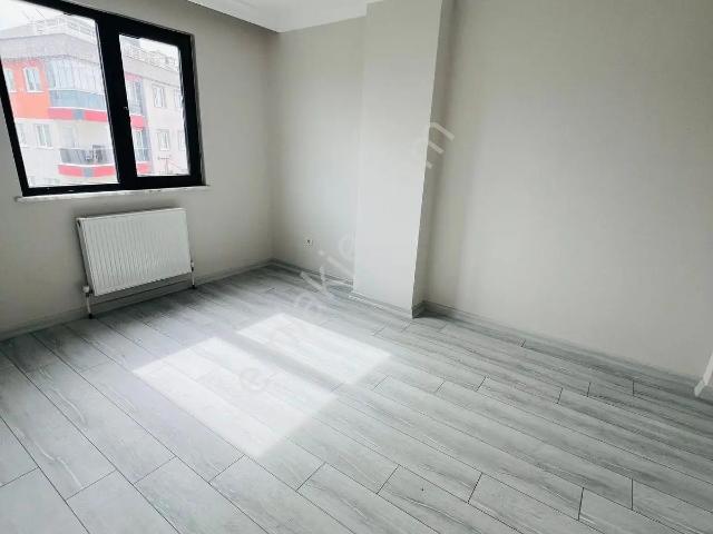 İstanbul Sancaktepe Yunusemre Mah Satlık 2+1 Ara Kat 88 M² Daire