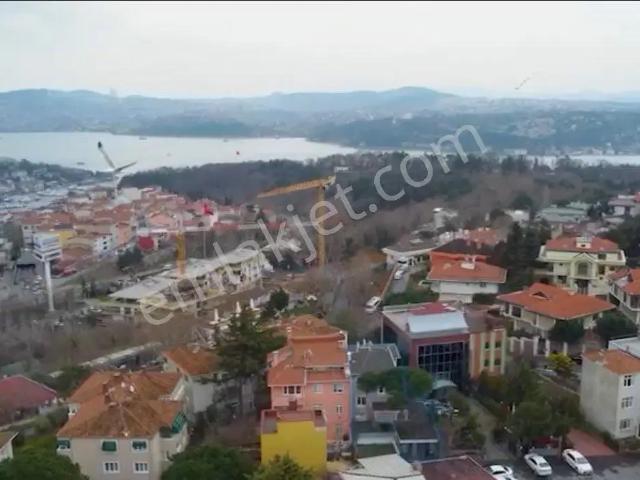 İstanbul Sarıyer'de Deniz Manzaralı Özel Havuzlu 6+2 Satılık Villa