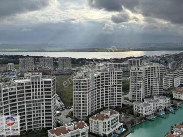 İstanbul Sarayları Göl Manzaralı Eşyalık Kiralık 3+1 Daire 178m²