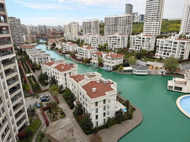 İstanbul Sarayları'nda Boğaz Manzaralı Ultra Lüks 3+1 Daire