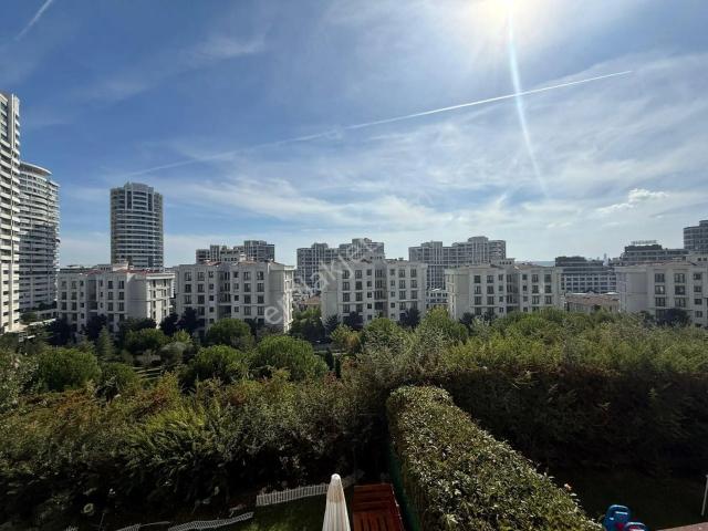 İstanbul Sarayları’nda 1+1 84 M² Full Eşyalı Giriş Kat Balkonlu Kiralık Daire