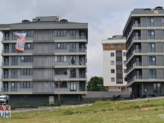 İSTANBUL SULTANBEYLİ'DE SİTE İÇİNDE 3+1 ARA KAT SATILIK DAİRE