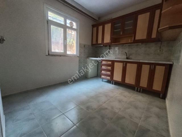 İstanbul Pendik'te 3+1 Bahçeli Kiralık Daire