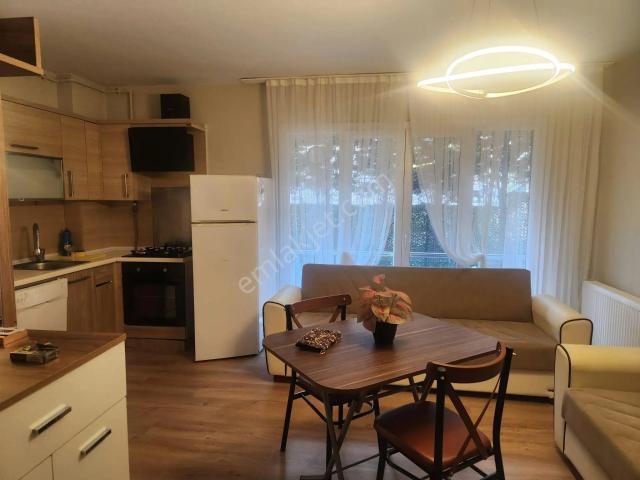 İstanbul Tuzla Fiyaka 3 Sitesi'nde Masrafsız, Full Eşyalı, Taşınmaya Hazır 2+1 Fırsat Daire!