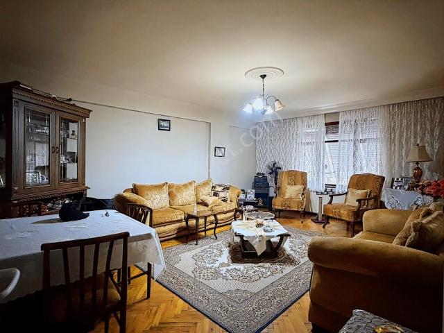 İstanbul Zeytinburnu Yenidoğan 2+1 Satılık Daire