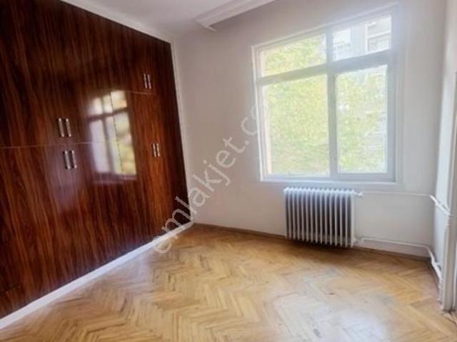 İstasyon Caddesinde 3+1 Kiralık Daire