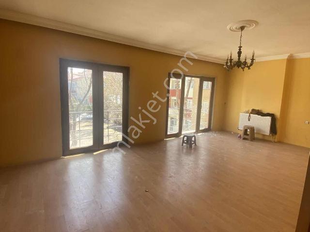 İstasyon Mah Gam Anaokul Yanı Arakat Güney Satılık 3+1