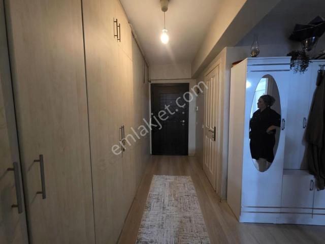 İstasyon Mah.halkalı Marmaray Karsısı Kiralık 1+1
