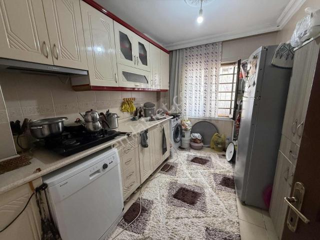 İstasyon Mah Kat Konumunda Krediye Uygun Satılık 3+1