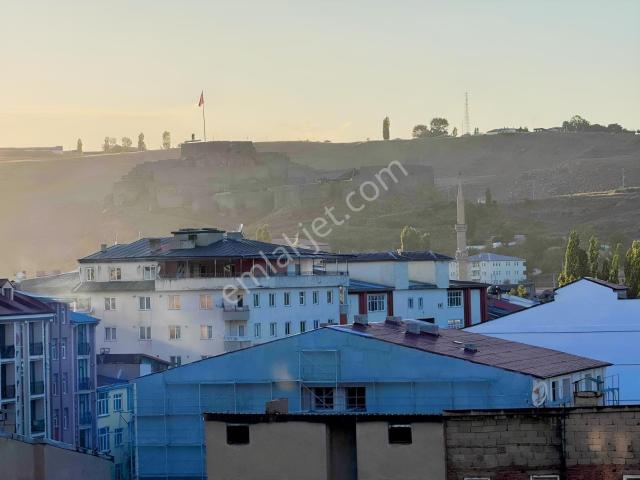 İstasyon Mah.satılık 3+1 Daire Faikbey Caddesinde Ara Kat