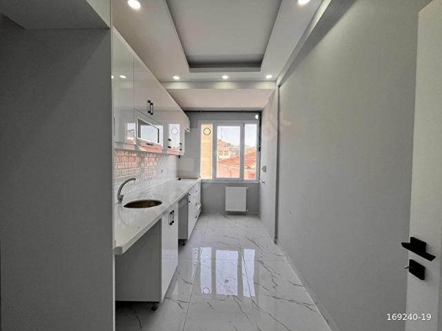 İSTASYON MAH SATILIK 2+1 GENİŞ UYGUN FIRSAT DAİRE