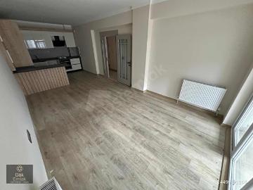 İSTASYON MAH SIFIR CADDE ÜZERİ ASANSÖRLÜ KATTA E. BANYOLU 2+1
