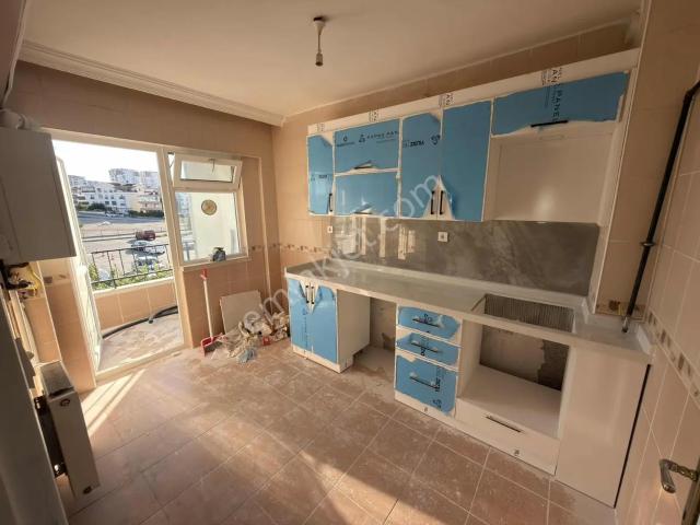 İstasyon Mah Villa Parseleri Yanı Köşebaşı Yapılı Kiralık 3+1