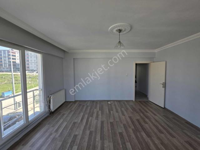 İstasyon Mah. 2+1 Kiralık 95 M2 Daire
