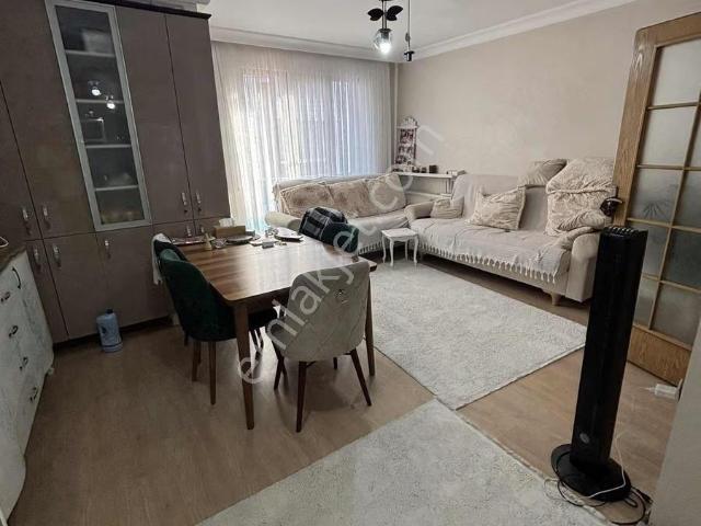 İstasyon Mah. 2+1 Satılık 78m2 Ara Kat Daire