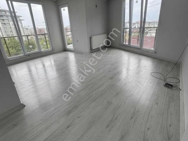 İstasyon Mah. 3+1 Kiralık 120m2 2.inci Kat Daire