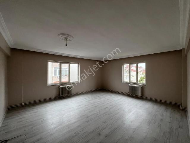 İstasyon Mahallesi Sungur Bey Mevkii Satılık 3+1 Daire