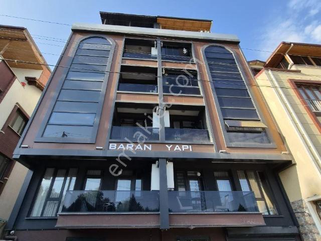 İstasyon Malallesin'de Merkezi Ve Geniş 3+1 Kiralık Arakat!