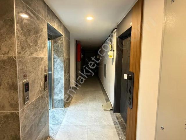 İstasyonda Emniyet Müd. Civarı 1+1eşyalı Kiralık Daire