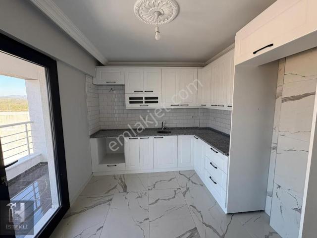 İstekli Emlak'tan İnönü Mahalesi Değirmen Kafe Arkası 2+1 Daire