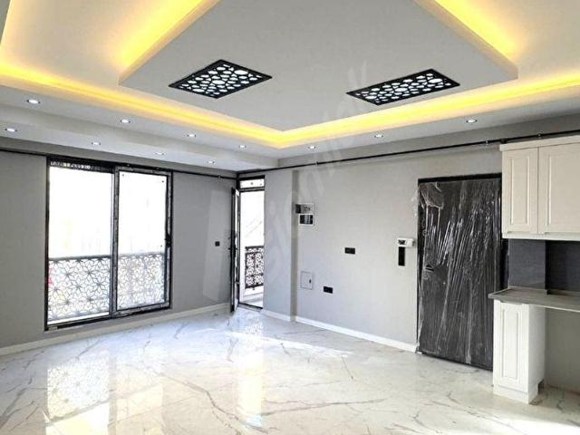 İSTİKLAL MAHALLESİNDE 3+1125 m2 BALKONLU GENİŞ TERASLI YERDEN ISITMALI DUBLEKS DAİRE 4.000.000 TL