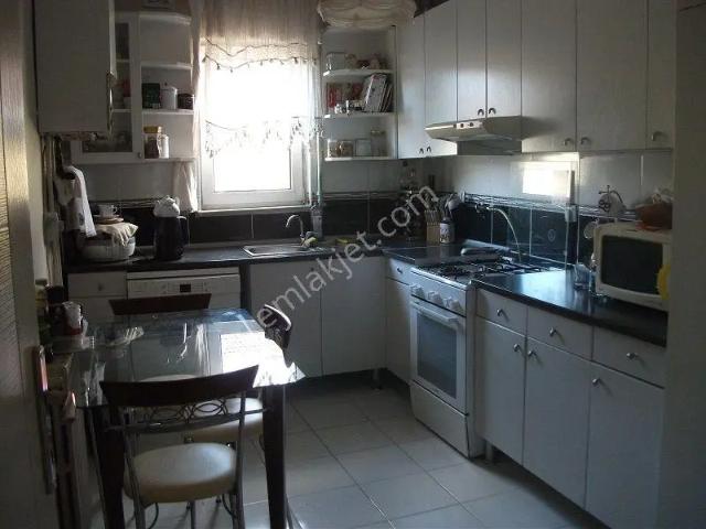 İstinye Boğaziçi Sitesi 3+1 Teraslı Çatı Dubleks Daire