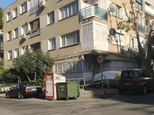 İstinye Parka 200 Metre Satılık 2+1 Metroya Yakın Daire